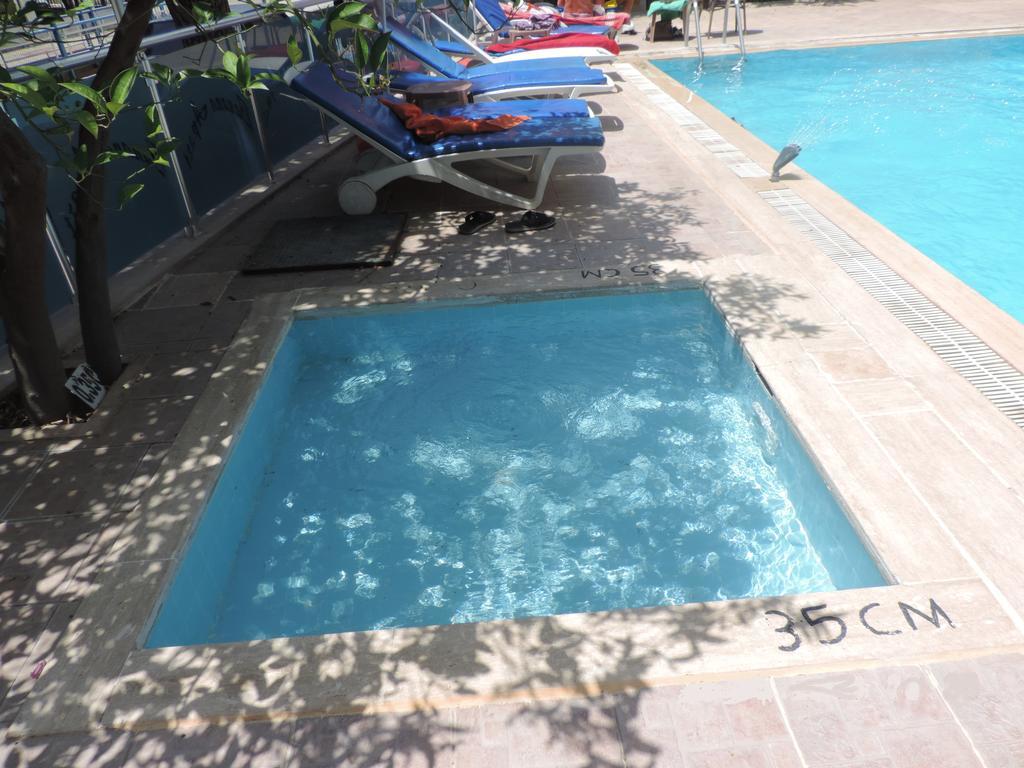 Banana Apart Marmaris Exterior photo